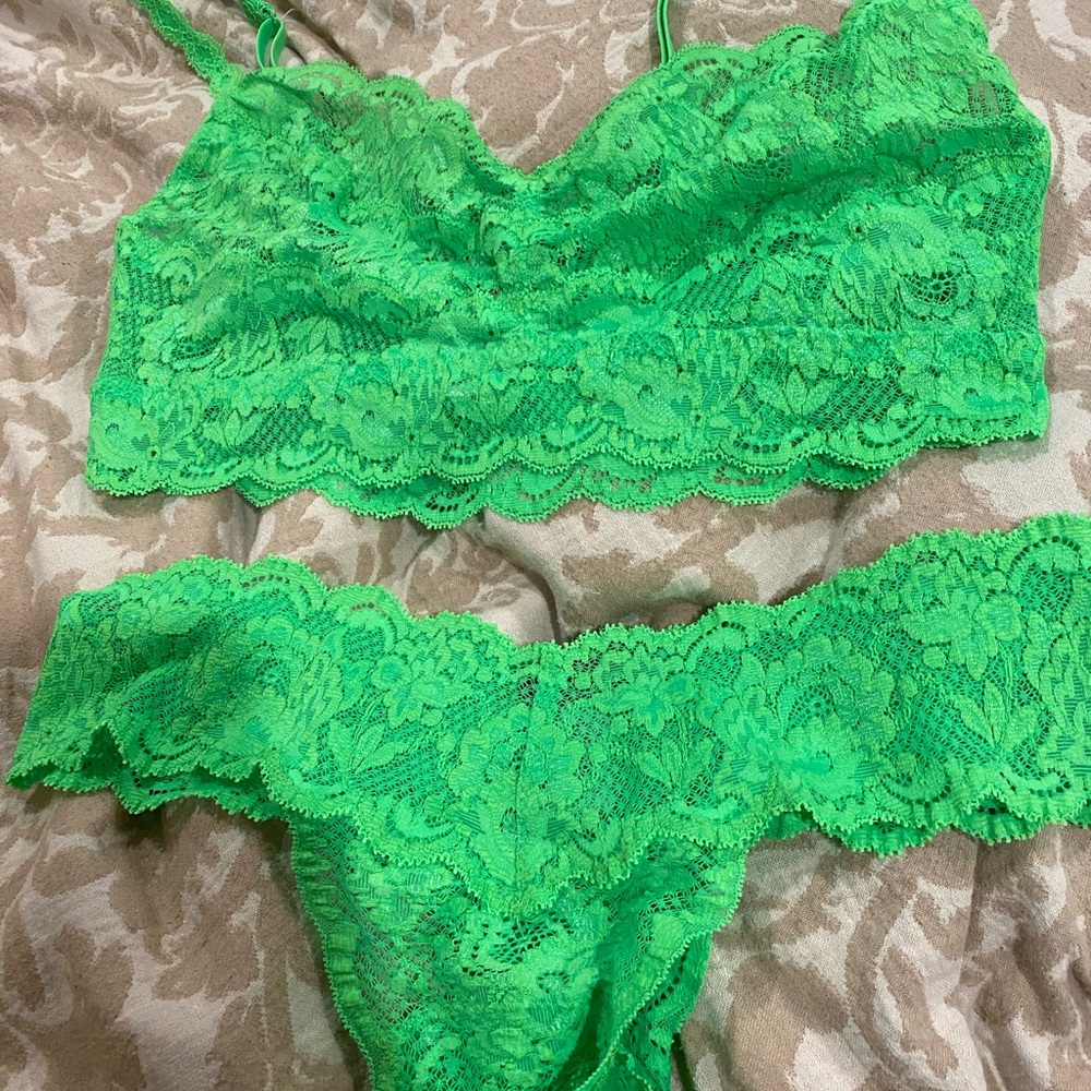 Never worn Cosabella set-bright green!